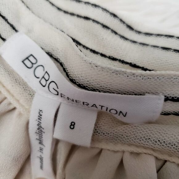 Size 8 BCBGeneration Striped Mini Skirt - Picture 5 of 7